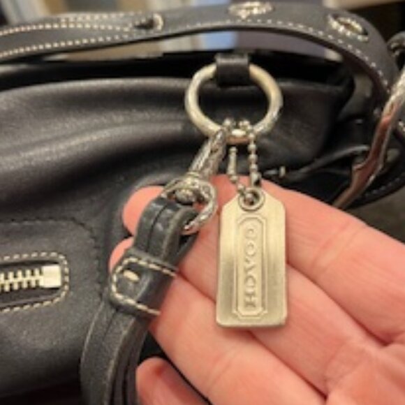 Authentic - Vintage - Coach Large Leather Hobo - Picture 3 of 15